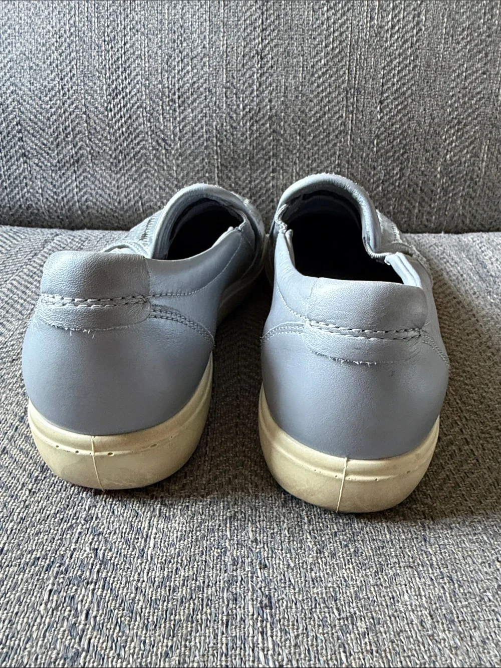 Ecco Soft 7 Slip-On Women’s Danish Style Woven Metallic Silver Gray Sneaker 40